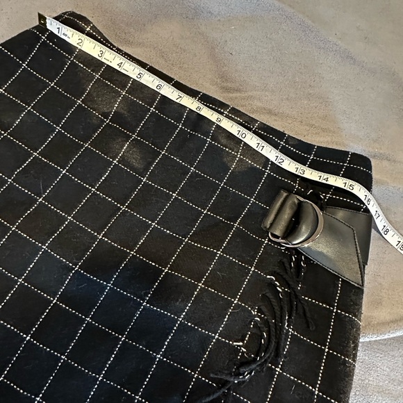 David N Wool Blend Black Windowpane Wrap Skirt Faux Leather Fringe Detail. 10. - Picture 3 of 15